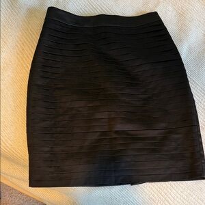 H&M Black Textured Pencil Skirt